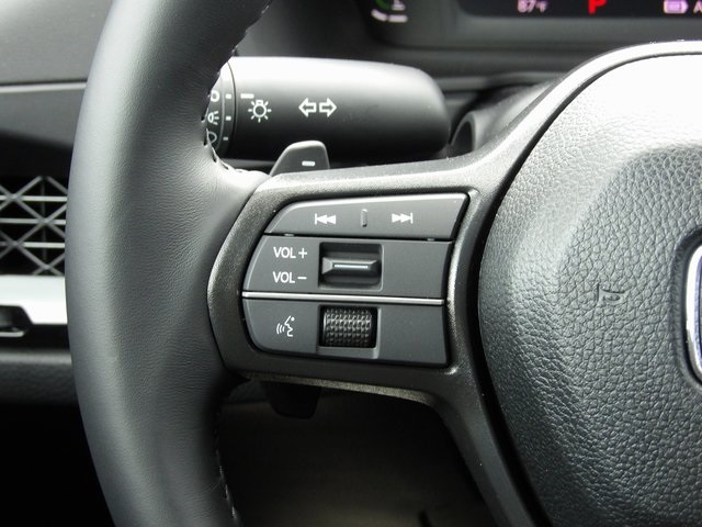 2025 Honda Accord Hybrid Sport-L photo 17