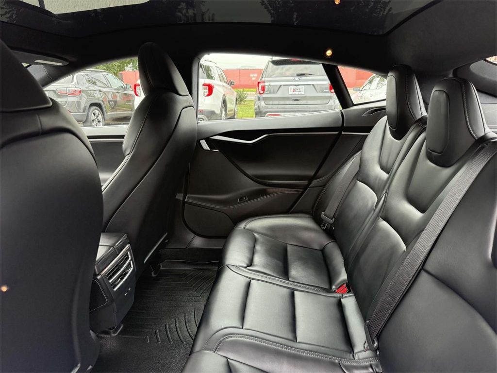 2021 Tesla Model S Long Range photo 17