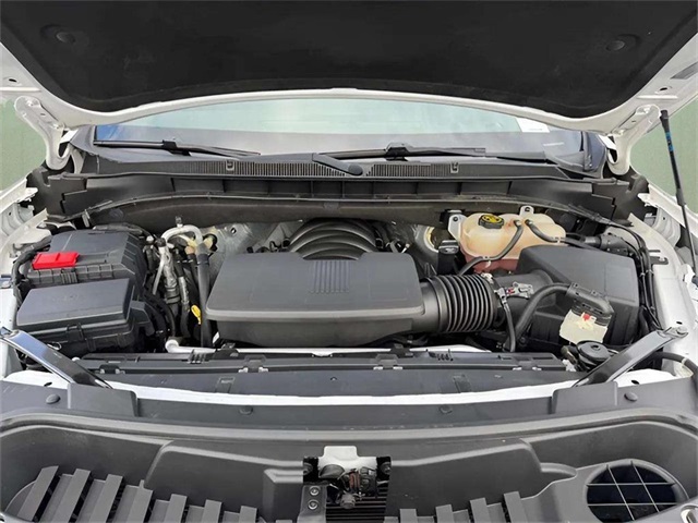 2022 Chevrolet Suburban LT photo 13