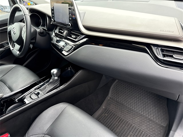 2022 Toyota C-HR Limited photo 17
