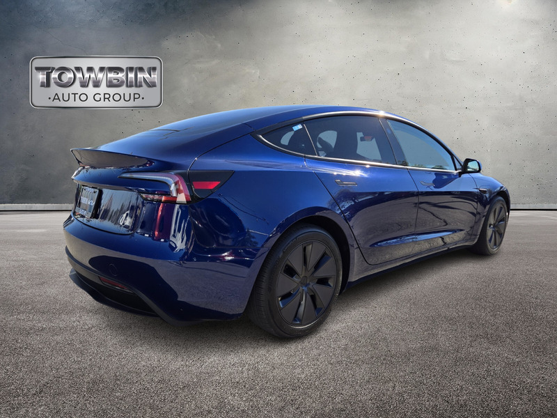 2024 Tesla Model 3 photo 4