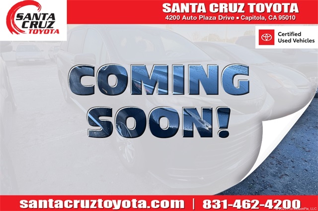 2024 Toyota Sienna LE's photo