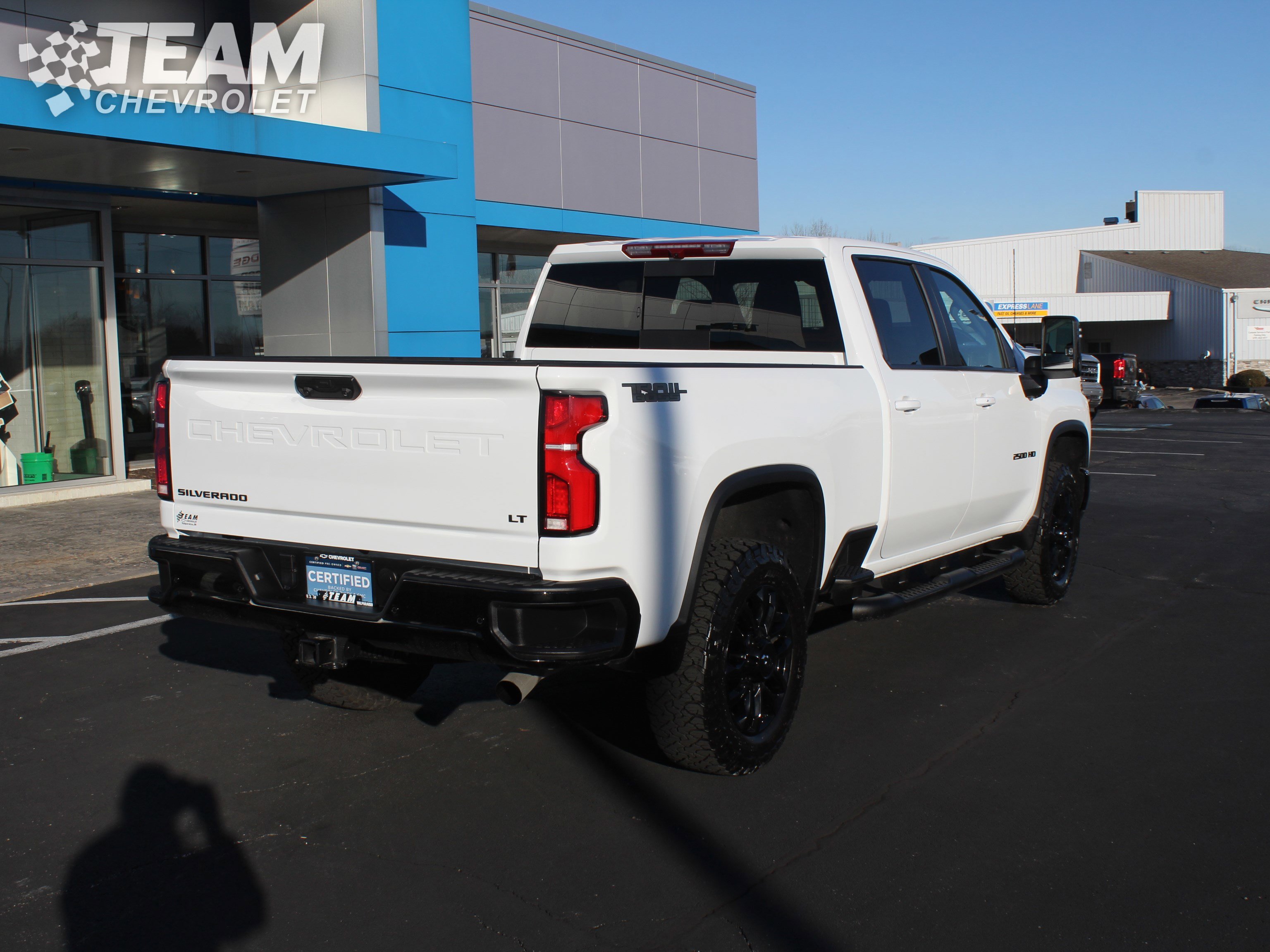 2025 Chevrolet Silverado 2500HD LT photo 3