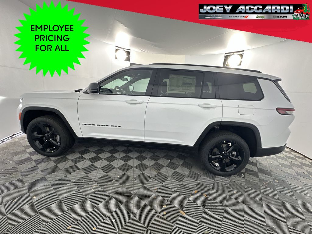 2025 Jeep Grand Cherokee Limited photo 4