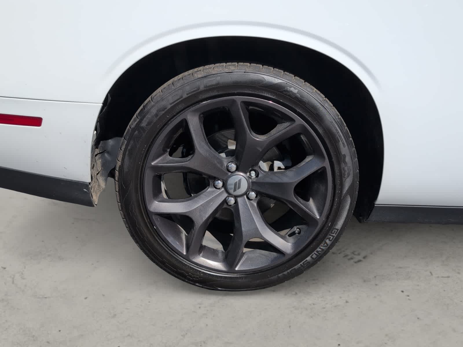 2018 Dodge Challenger SXT Plus photo 8