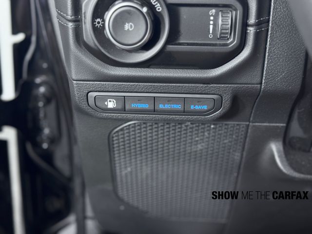 2024 Jeep Wrangler Sahara 4xe photo 27