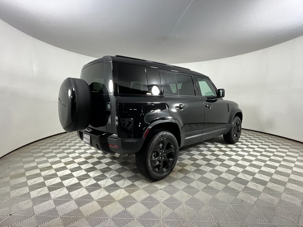 2026 Land Rover Defender 110 S photo 2