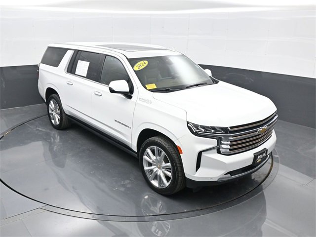 2024 Chevrolet Suburban High Country's photo