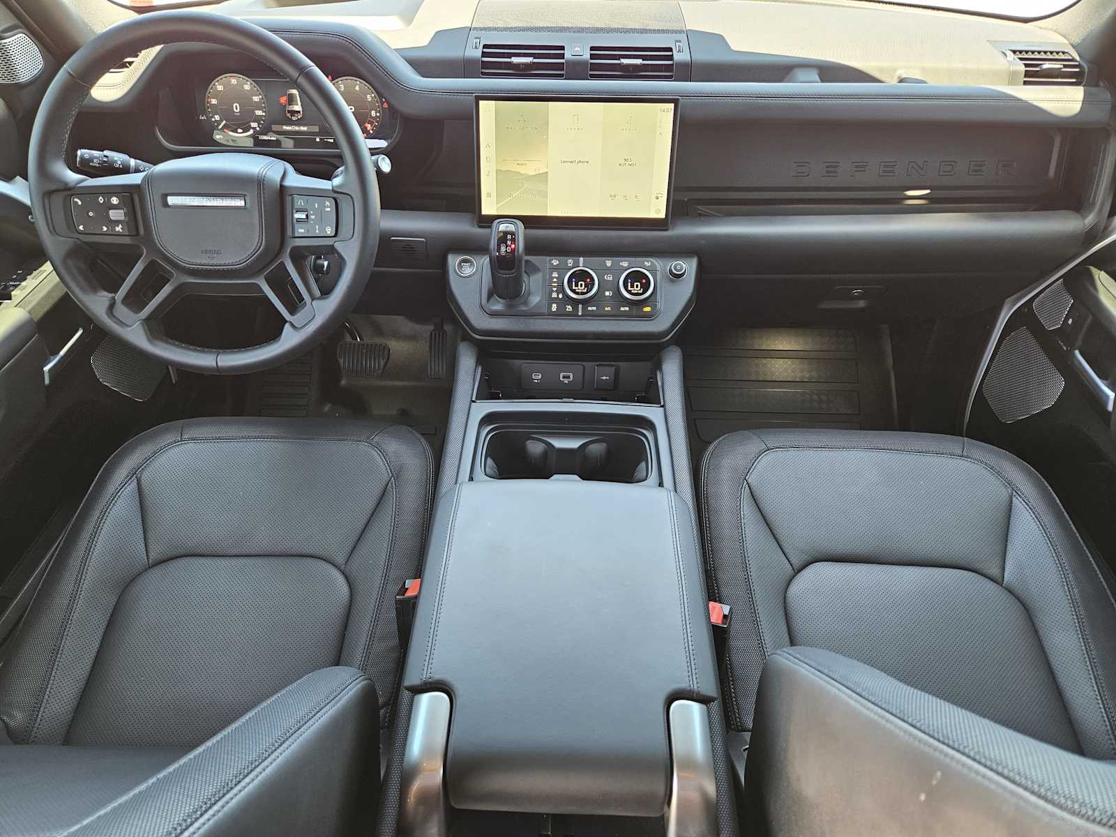 2024 Land Rover Defender Outbound photo 26