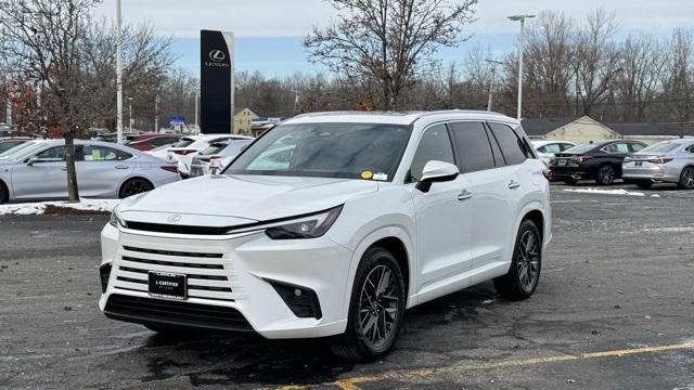 2025 Lexus TX Premium's photo