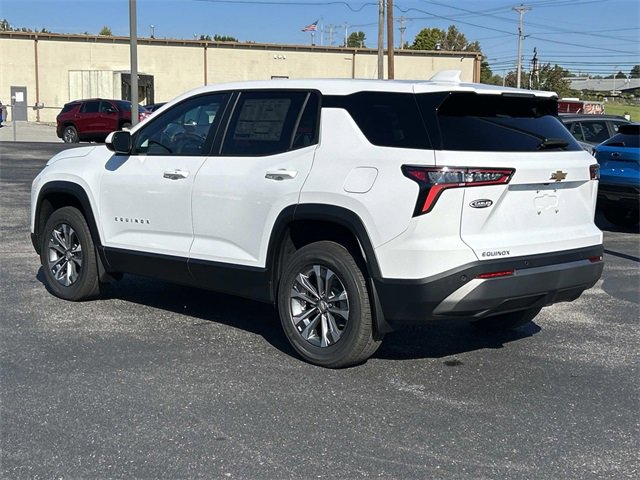 2026 Chevrolet Equinox LT photo 4