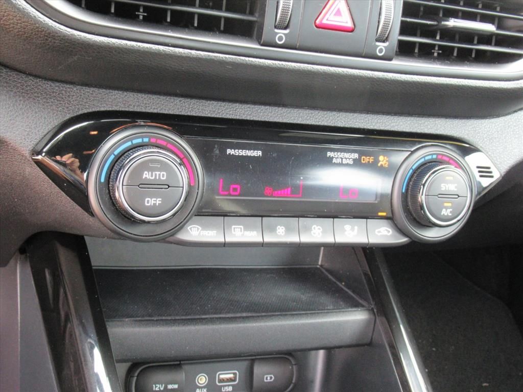 2020 Kia Forte EX photo 24