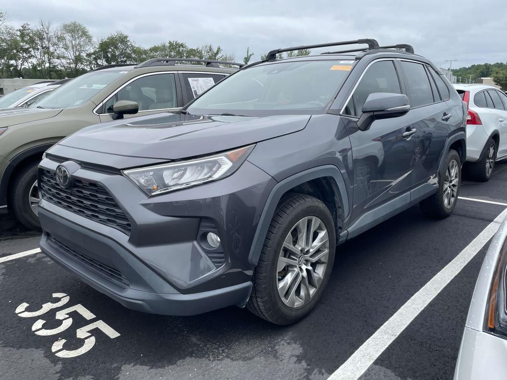 2019 Toyota RAV4 XLE Premium photo 2