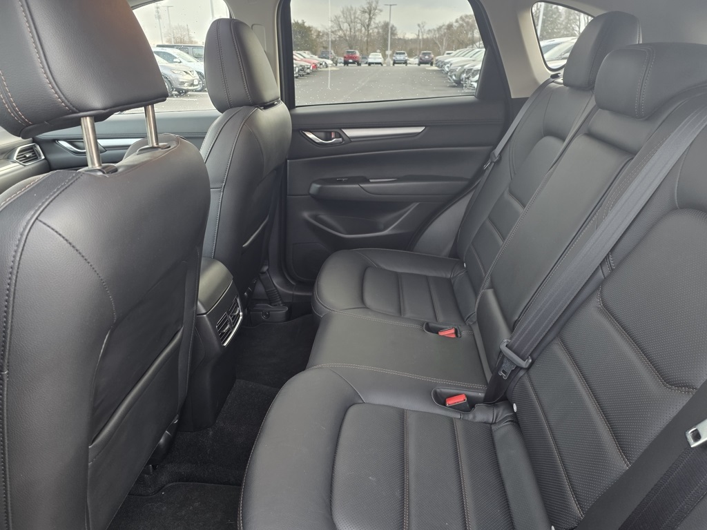 2023 Mazda CX-5 2.5 S Preferred photo 2