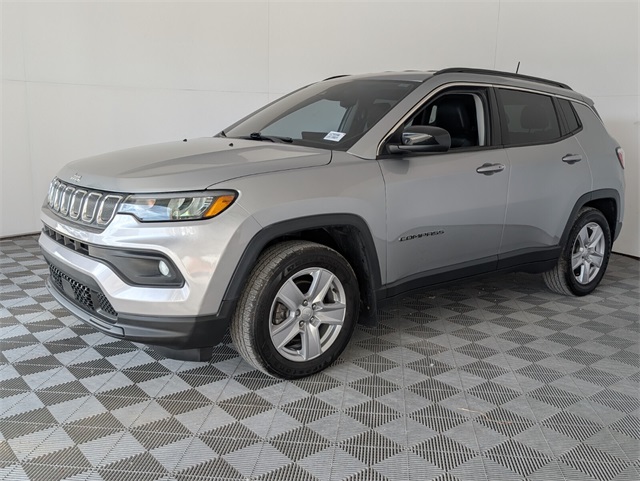 2022 Jeep Compass Latitude photo 4