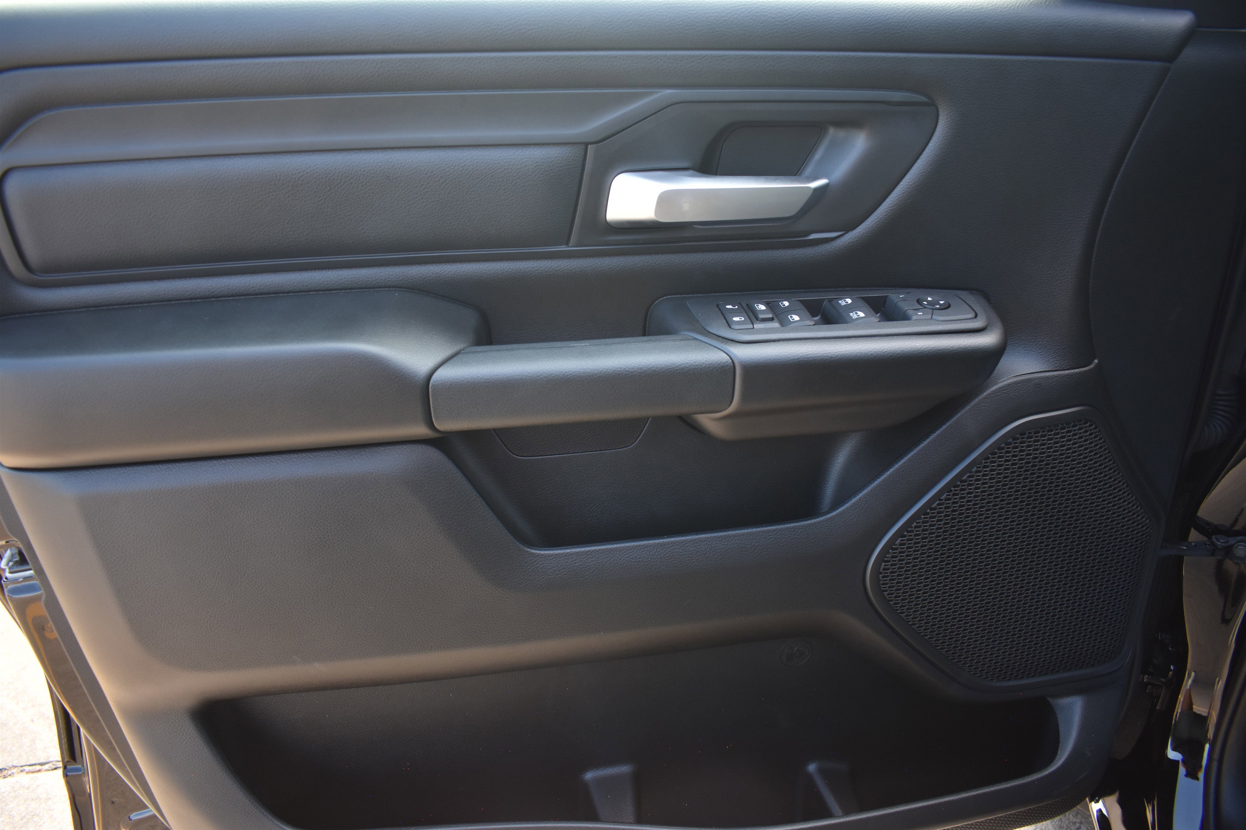 2026 Ram 1500 Warlock photo 5