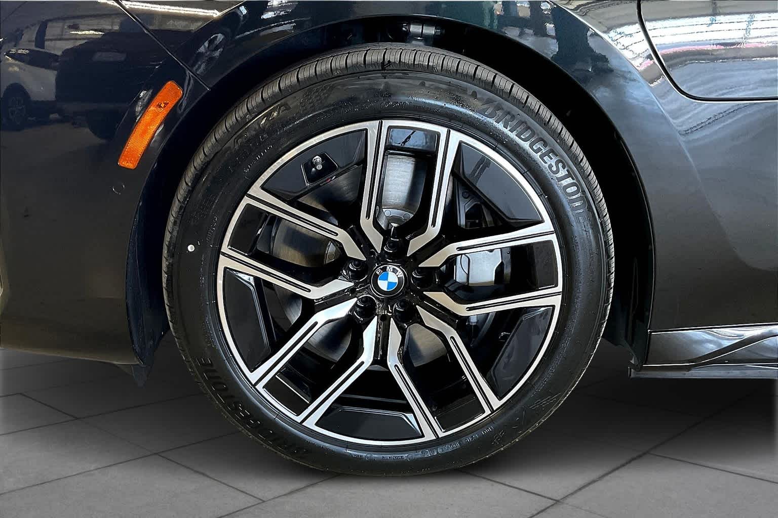 2025 Bmw 750e 750e xDrive photo 10