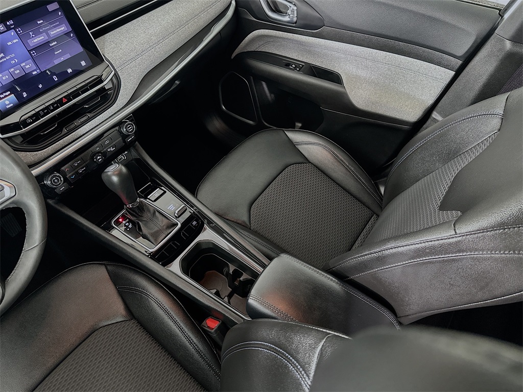 2024 Jeep Compass Latitude photo 22