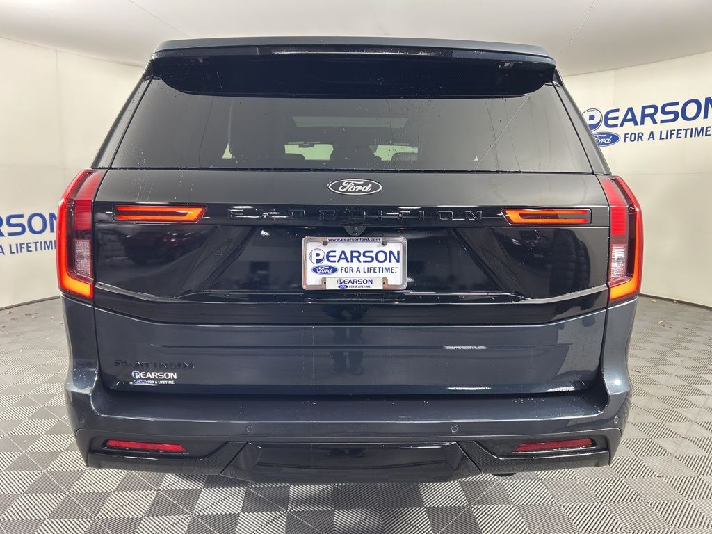 2025 Ford Expedition Platinum photo 3