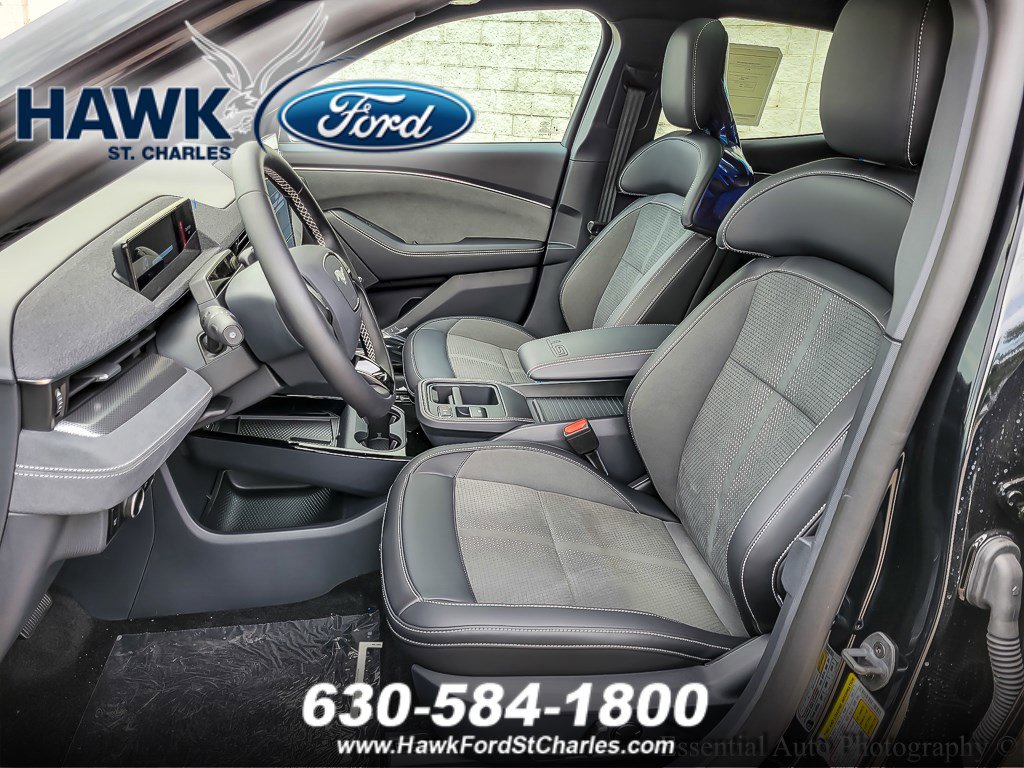 2025 FORD MUSTANG MACH-E - Image 6