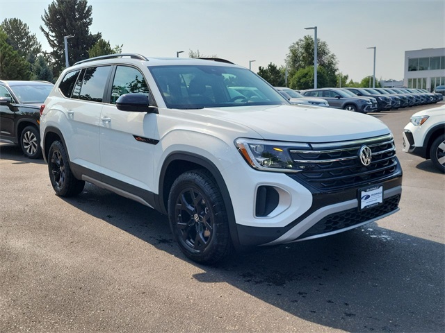 2025 Volkswagen Atlas Peak Edition SE photo 6
