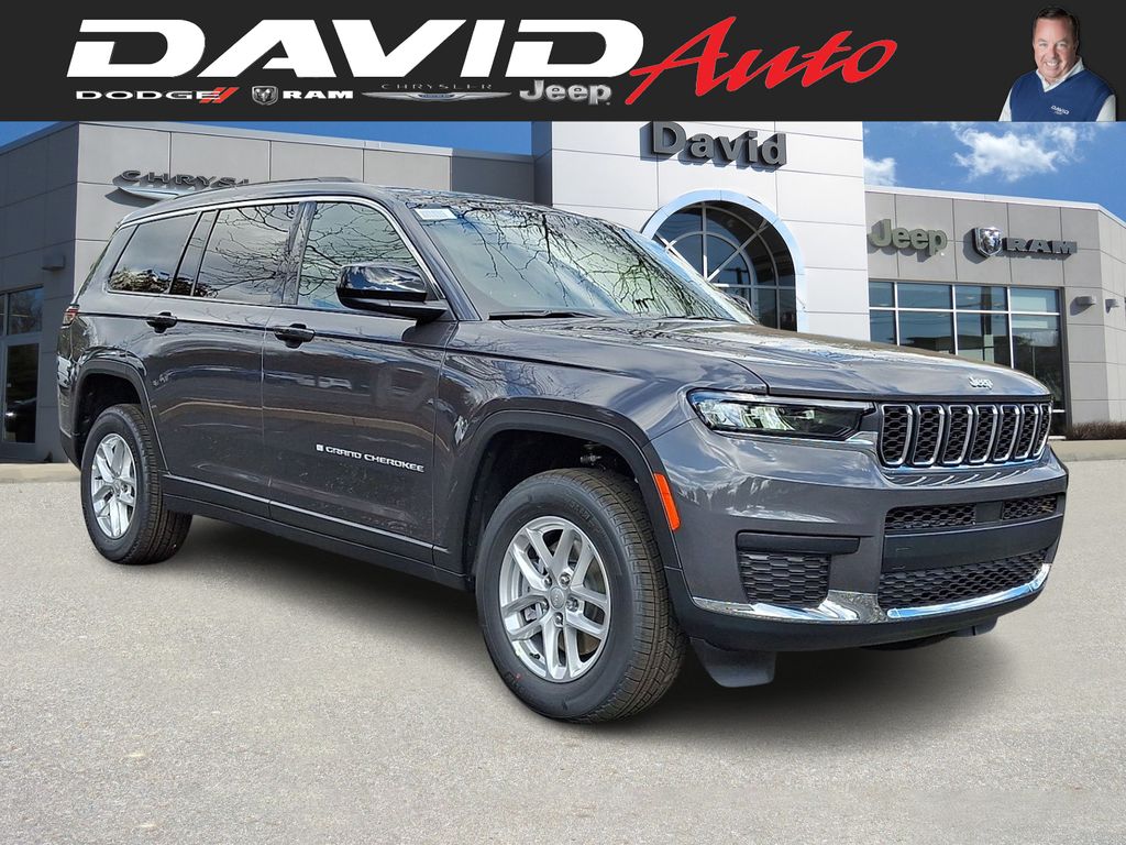 2025 Jeep Grand Cherokee L Laredo's photo