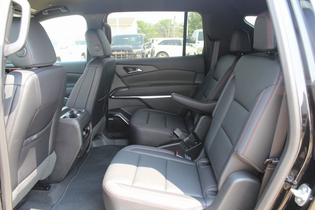 2025 Chevrolet Traverse Z71 photo 9