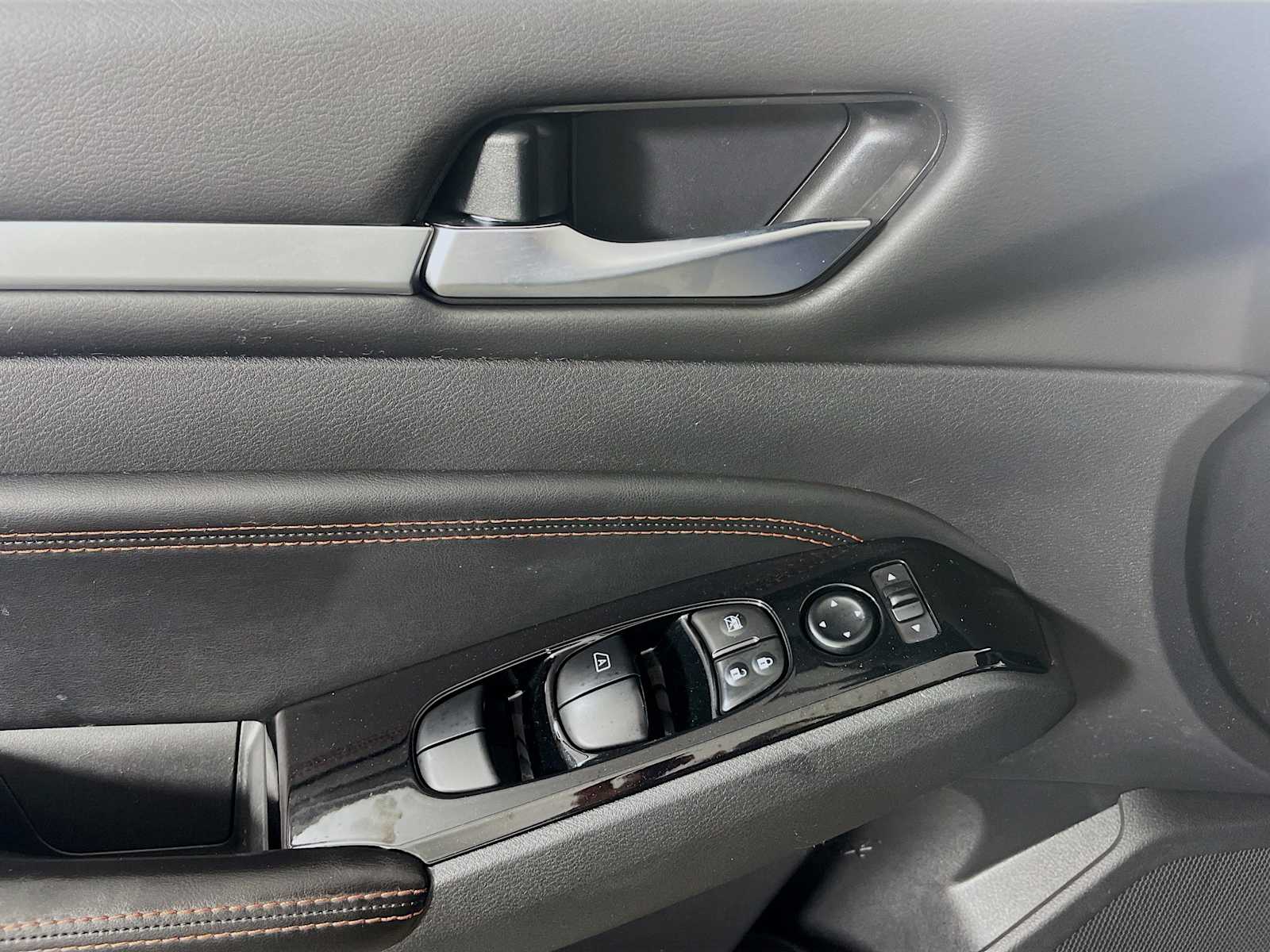 2023 Nissan Altima 2.5 SR photo 15