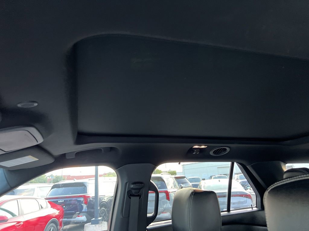 2022 Ford Explorer ST photo 11