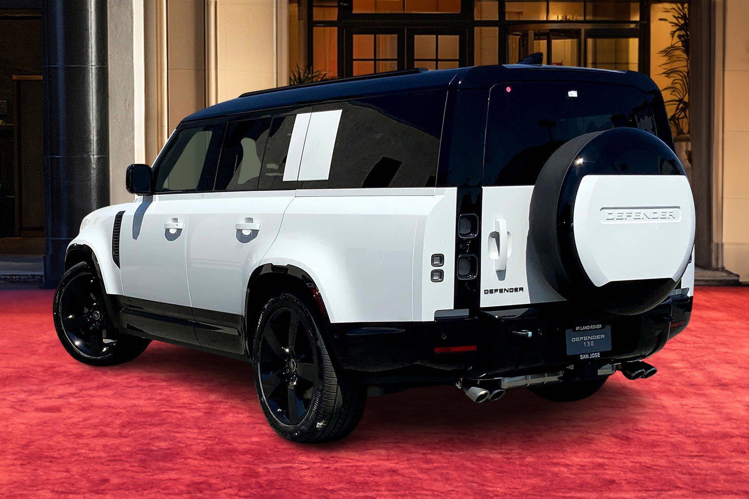 2025 Land Rover Defender 130 V8 photo 2