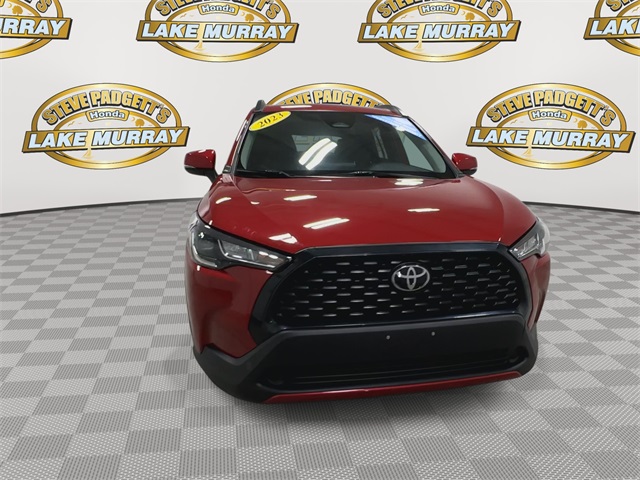 2023 Toyota Corolla Cross LE photo 4