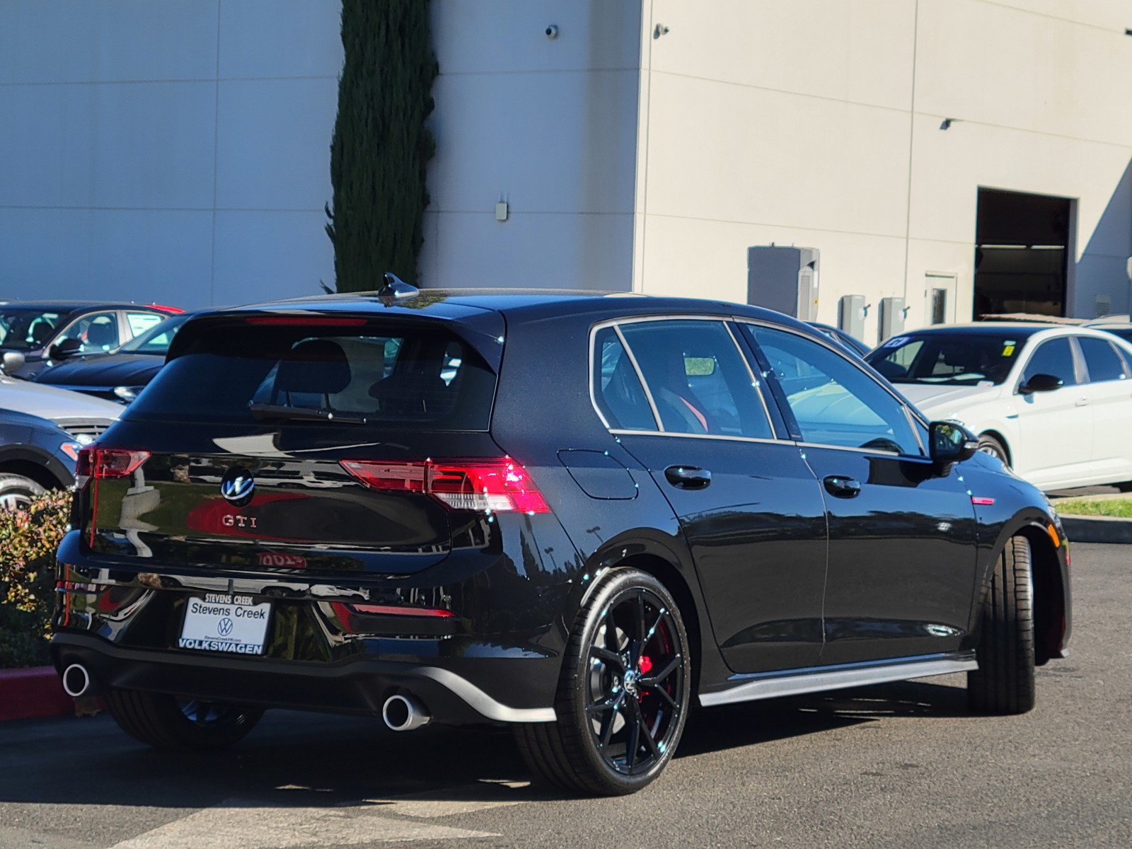 2024 Volkswagen Golf GTI 380 SE photo 4