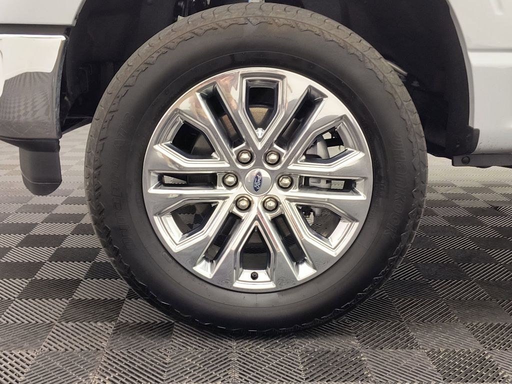 2025 Ford F-150 Lariat photo 10