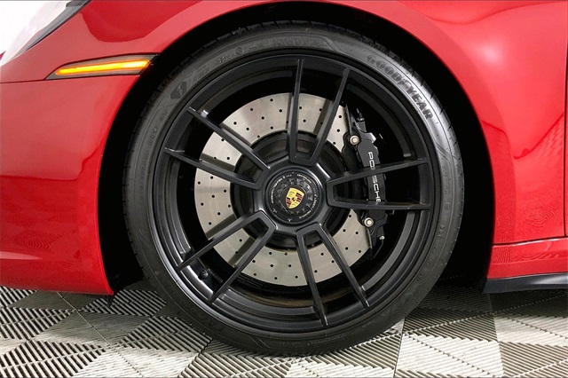 2024 Porsche 911 GTS photo 25