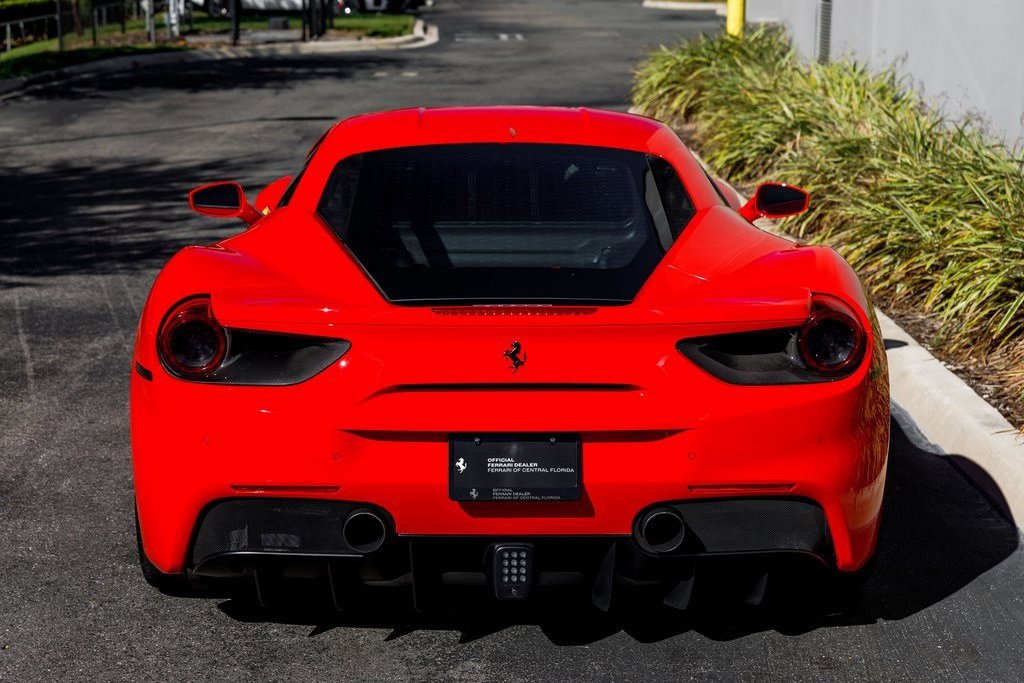 2017 Ferrari 488 GTB photo 4