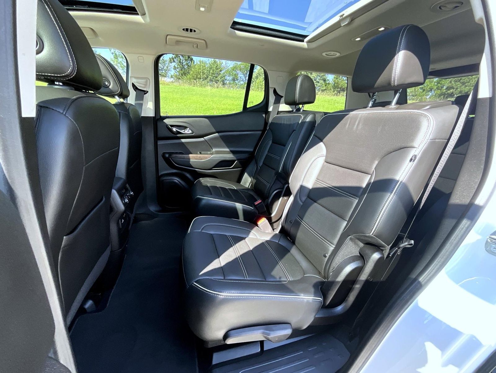 2023 Gmc Acadia Denali photo 17