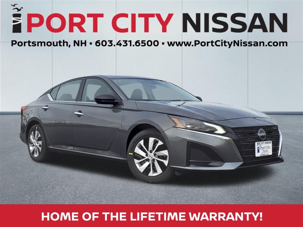 2025 Nissan Altima S's photo