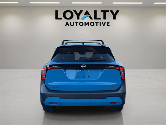 2025 Nissan Kicks SR photo 4