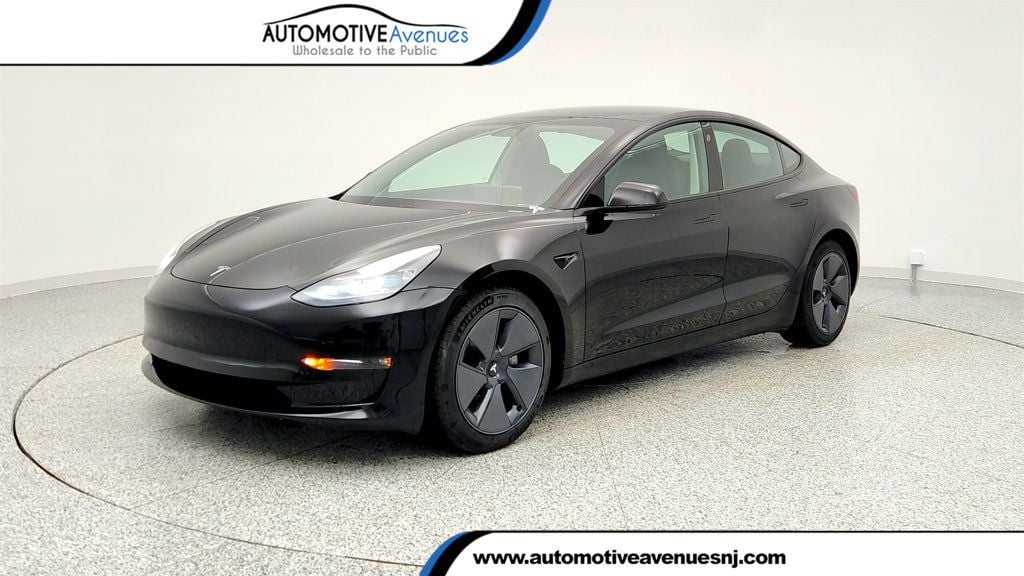 2021 Tesla Model 3 Base's photo