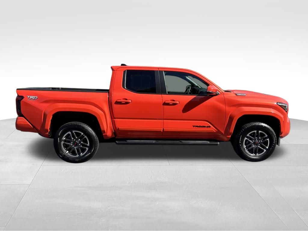 2024 Toyota Tacoma 4x4 photo 6