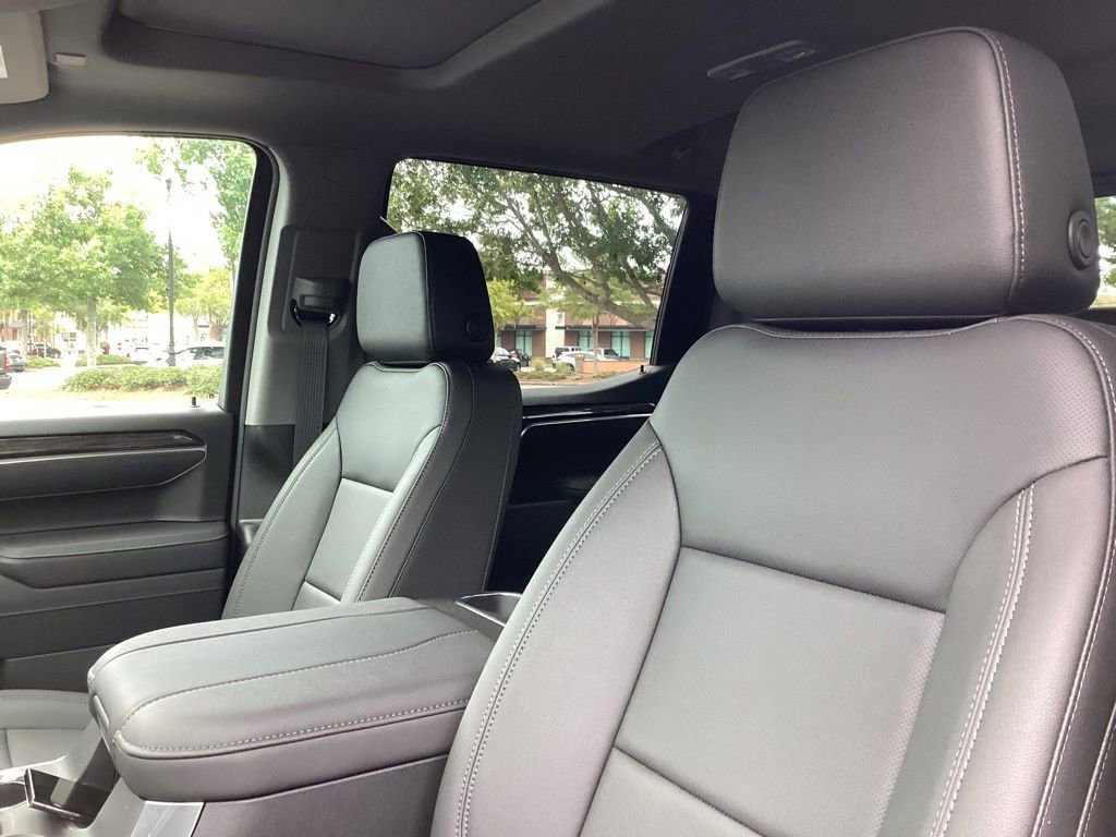 2025 Chevrolet Silverado 1500 LTZ photo 10