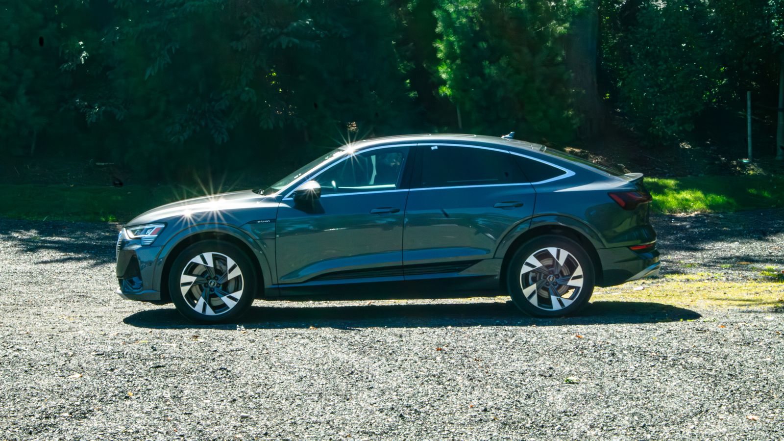 2022 Audi e-tron Sportback S line Premium Plus photo 2