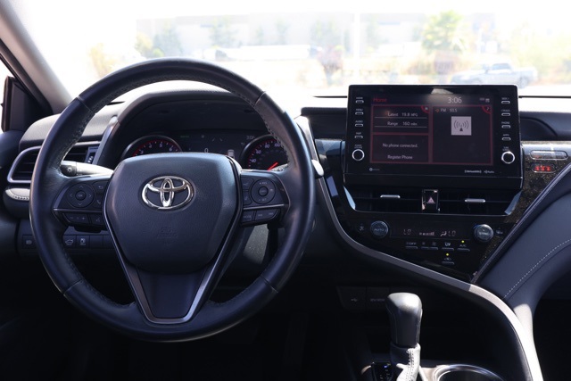 2022 Toyota Camry XSE photo 18