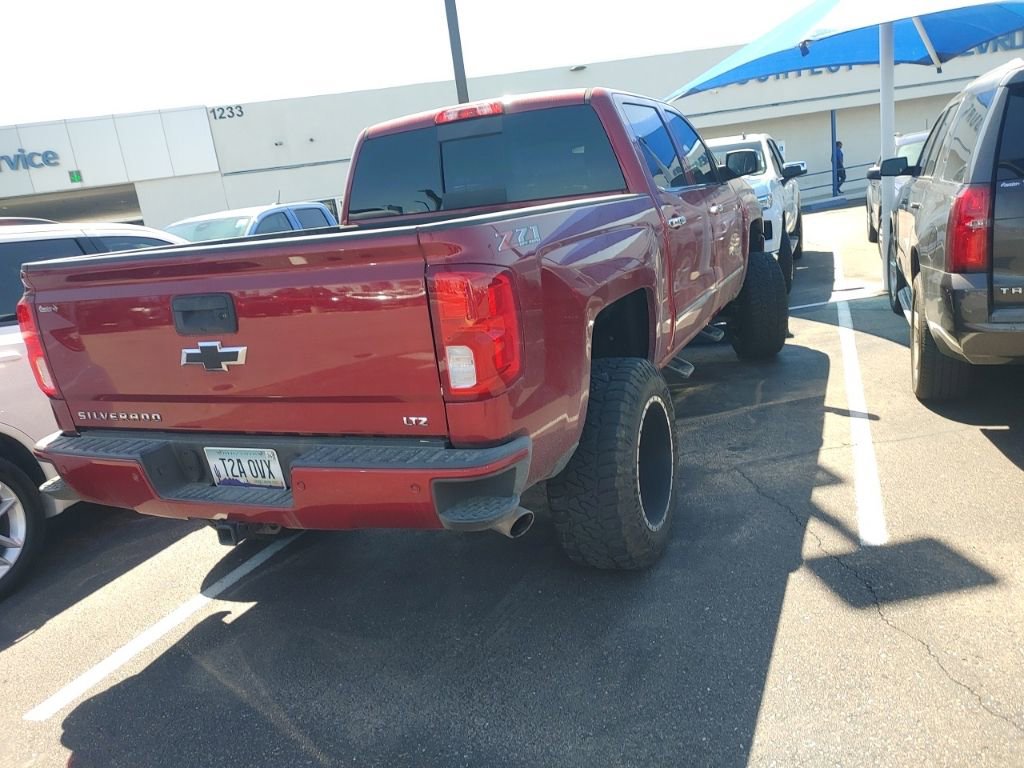 2018 Chevrolet Silverado 1500 LTZ photo 3