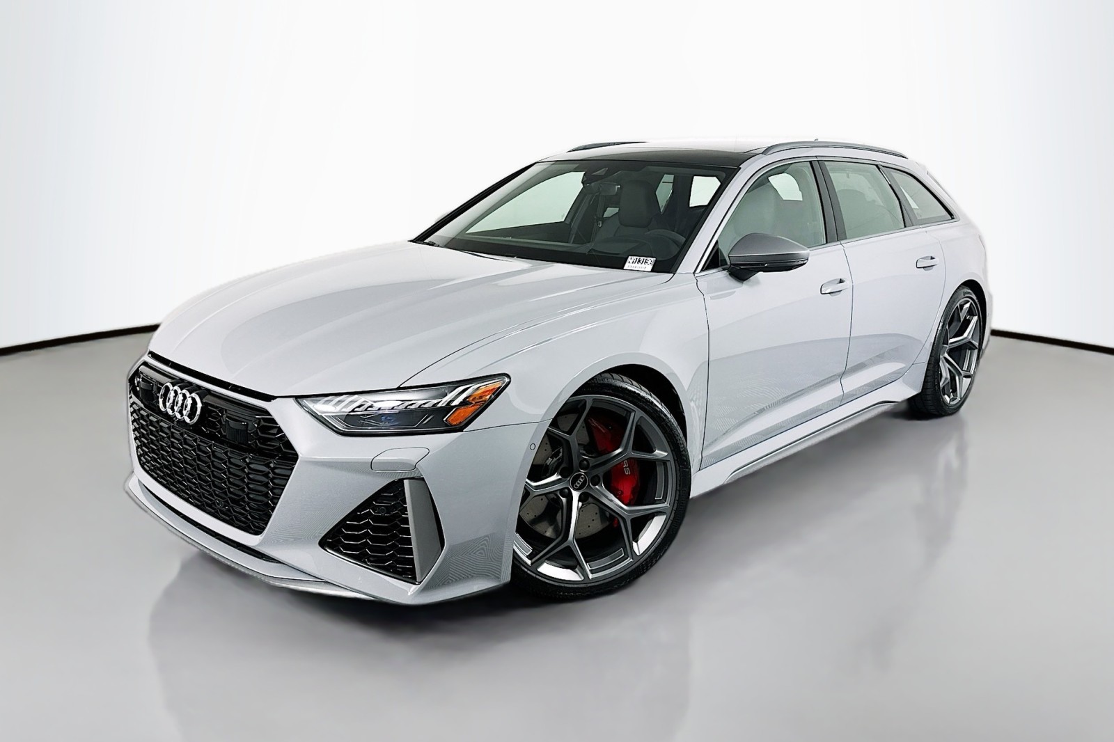 2026 Audi RS 6 Avant Base's photo