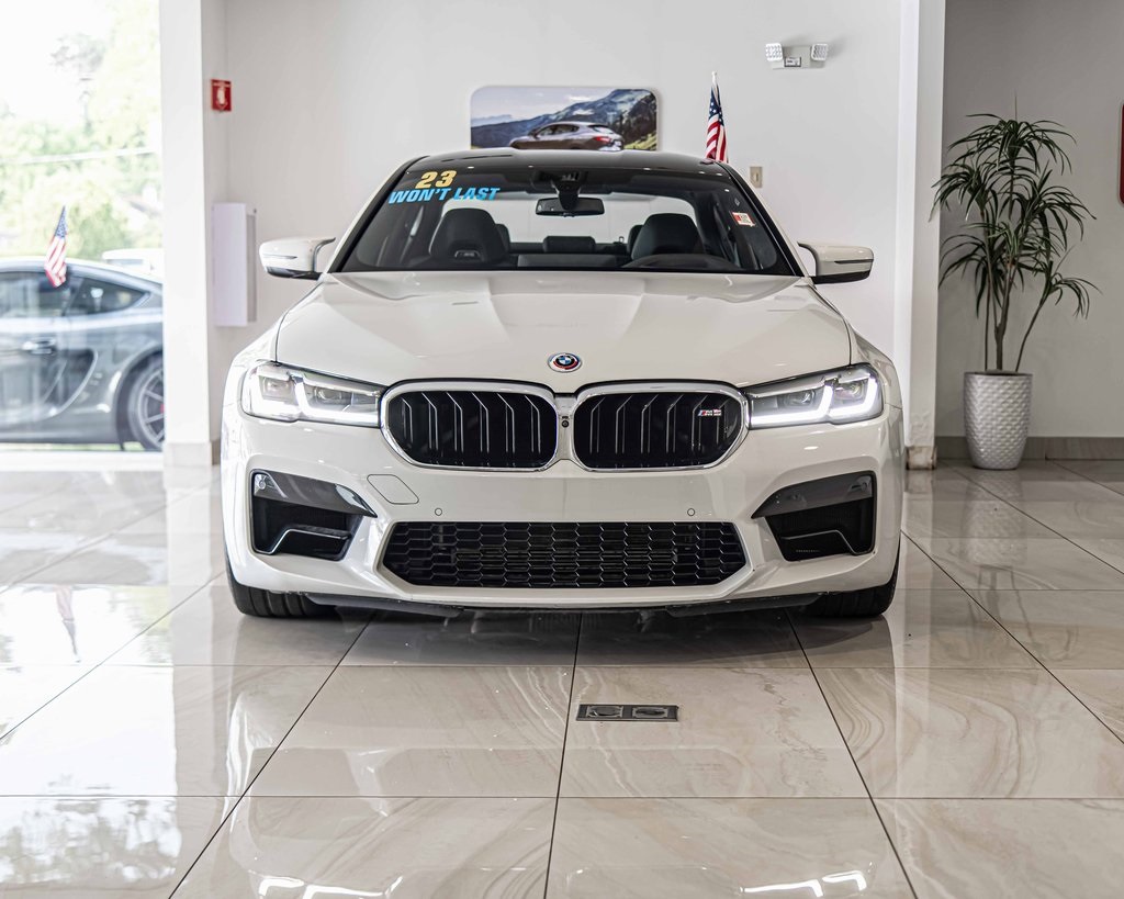 2023 BMW M5 - Image 2