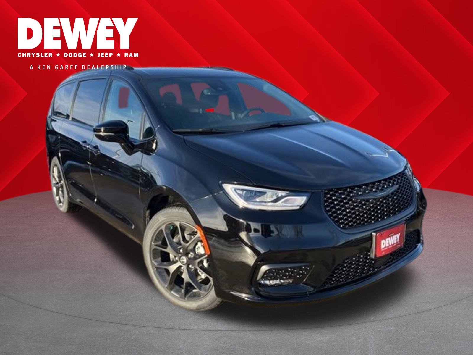 2026 Chrysler Pacifica Select's photo