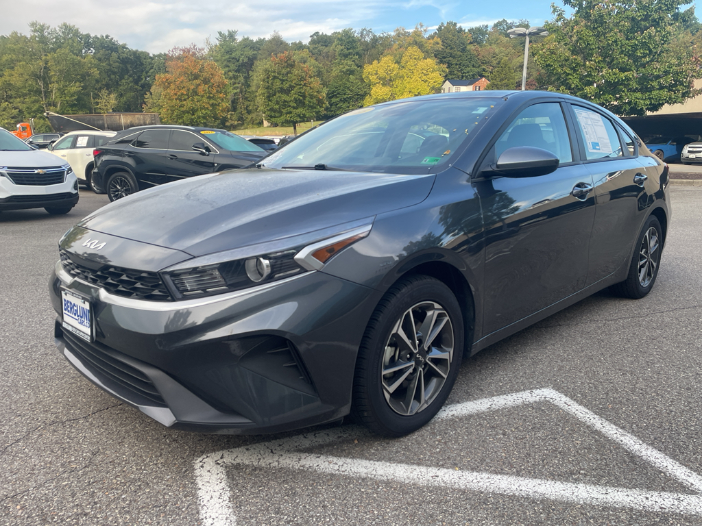 2023 Kia Forte LXS photo 7