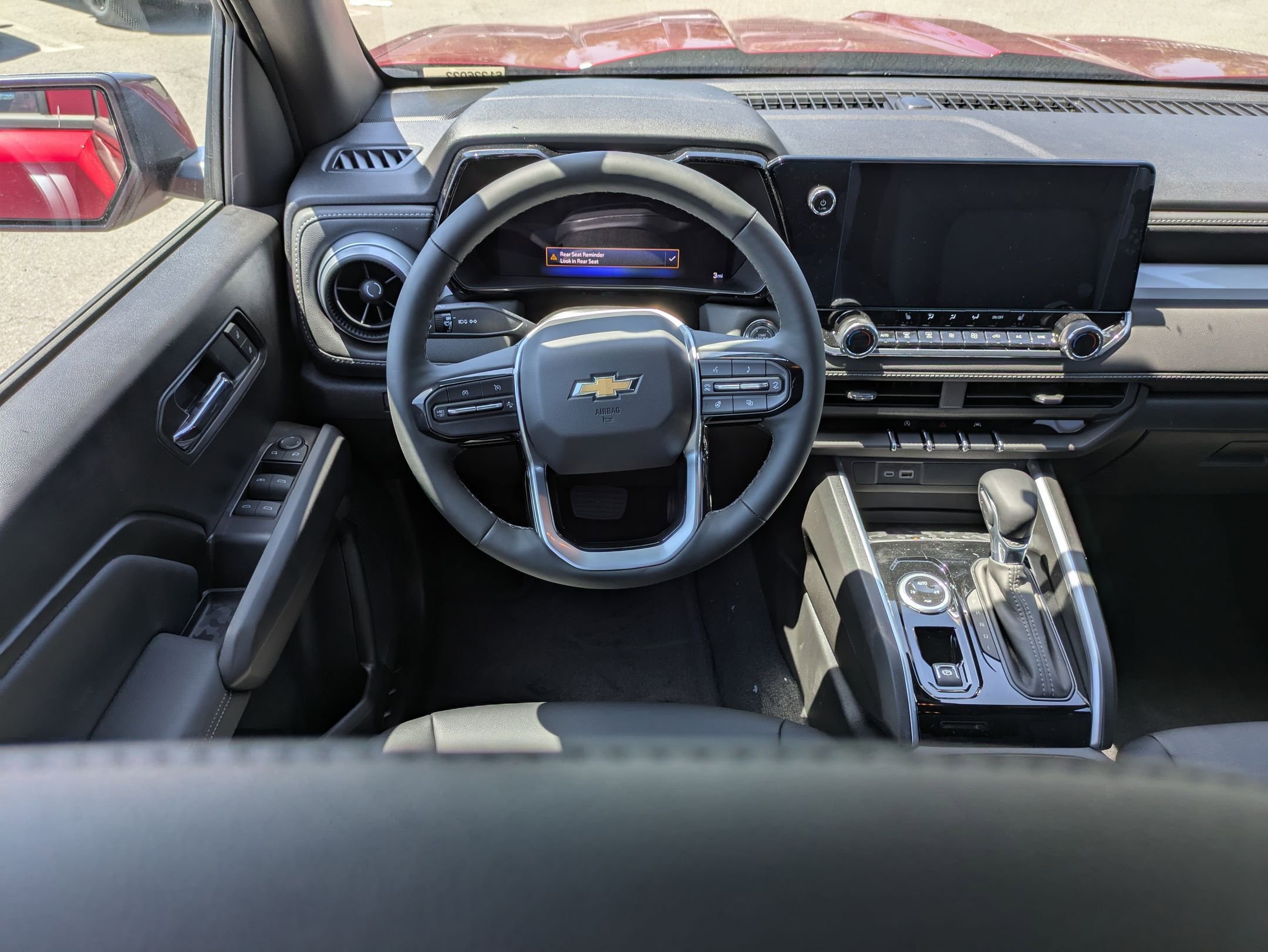 2025 Chevrolet Colorado Work Truck LT photo 14