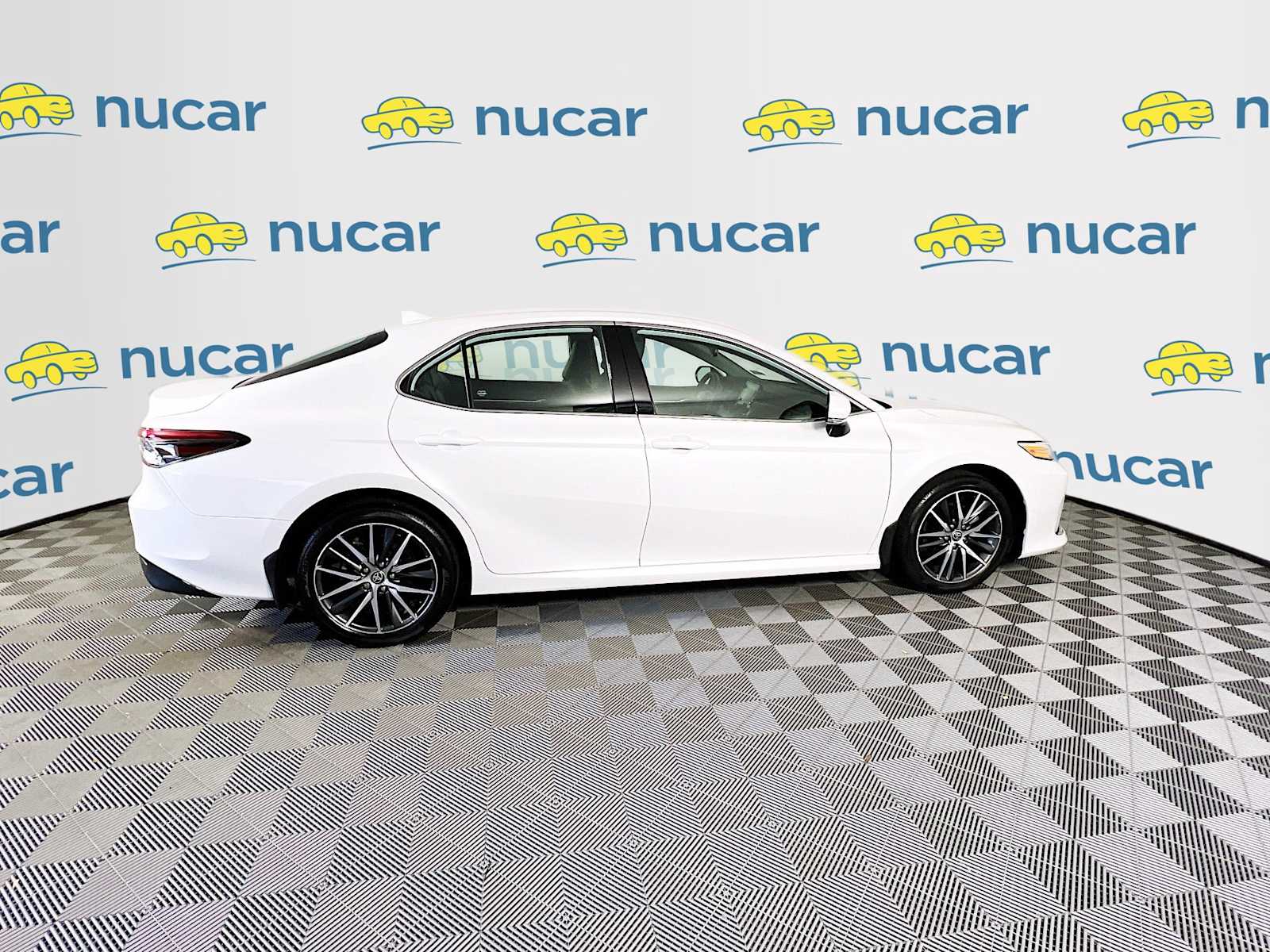 2023 Toyota Camry XLE photo 8
